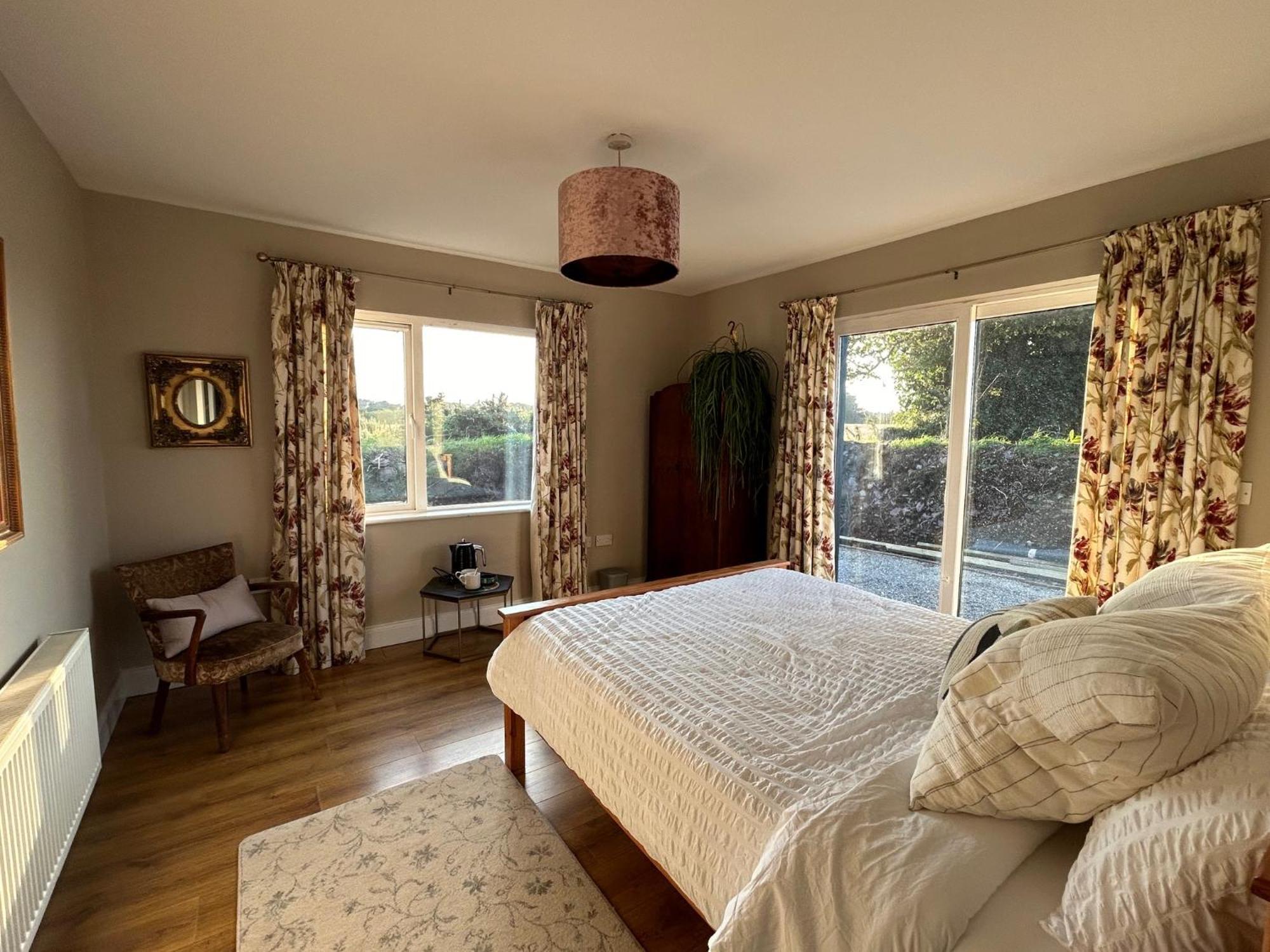 The Lodge, Monkstown Monkstown  Kültér fotó